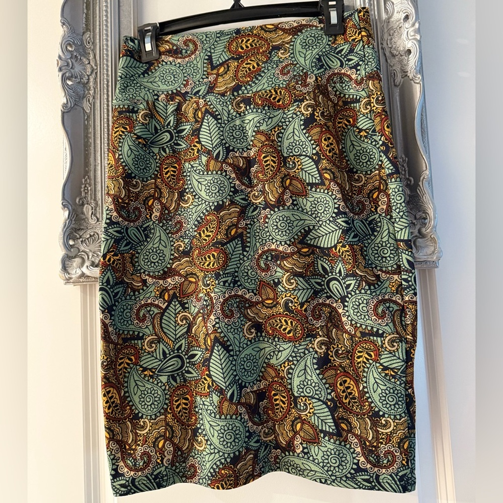 “LuLaRoe Cassie” Small Green Multicolor Paisley Pencil Skirt